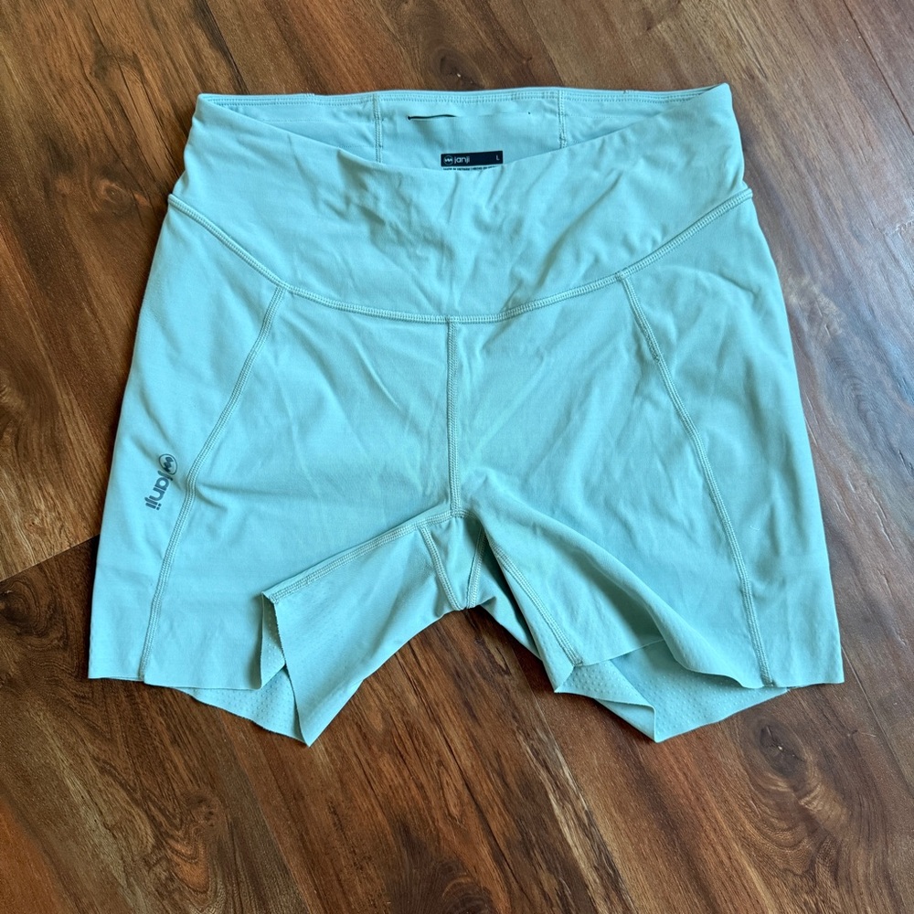 Janji 5" mint green shorts - sz large